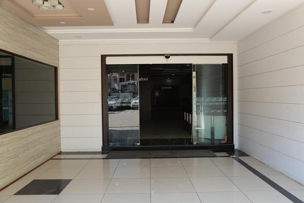 Dwārka Hotel Rudra Plaza מראה חיצוני תמונה