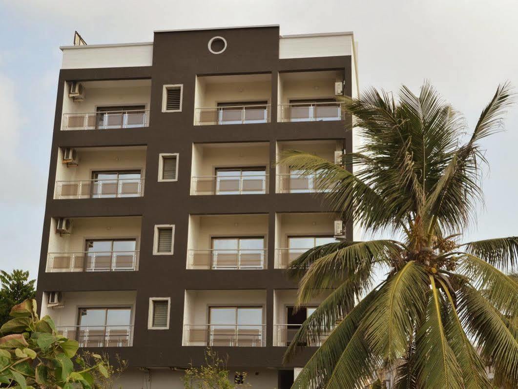 Dwārka Hotel Rudra Plaza מראה חיצוני תמונה